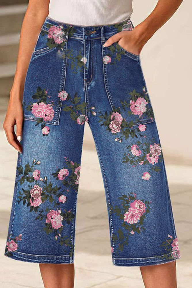 Allover Floral Print Patch Pocket High Rise Straight Leg Capri Jeans