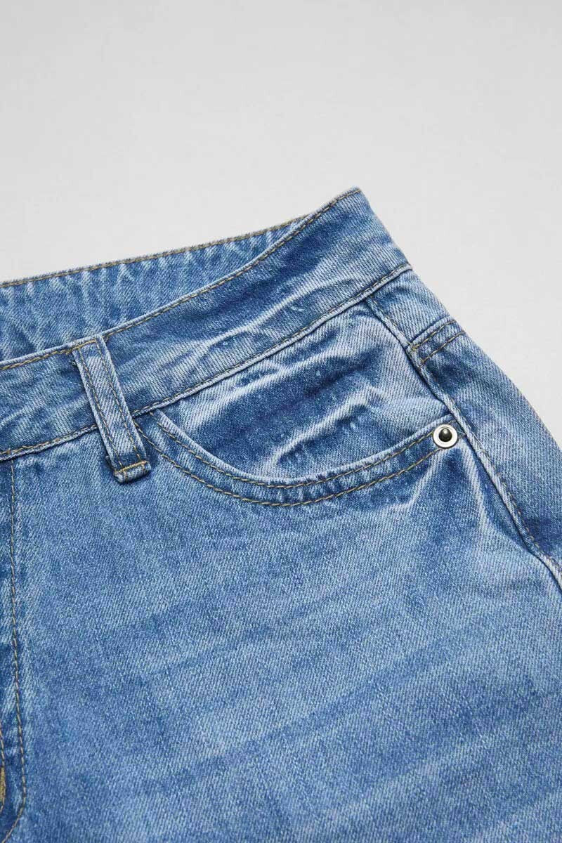 Wash Ripped Raw Hem Mid Rise Crop Jeans