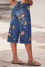 Allover Floral Print Patch Pocket High Rise Straight Leg Capri Jeans