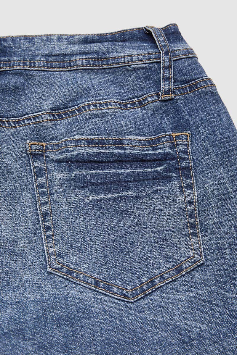 Wash Mid Rise Straight Leg Capri Jeans