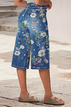 Allover Floral Print Patch Pocket High Rise Straight Leg Capri Jeans