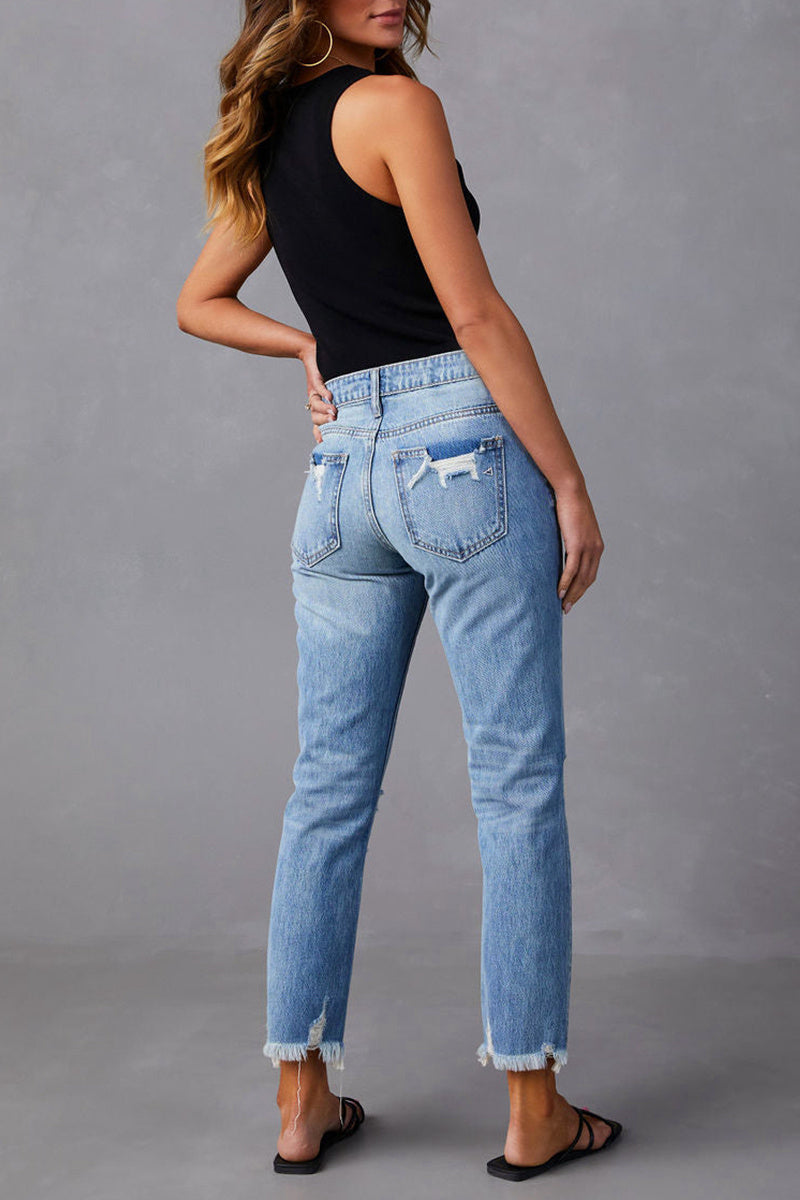 Wash Ripped Raw Hem Mid Rise Crop Jeans