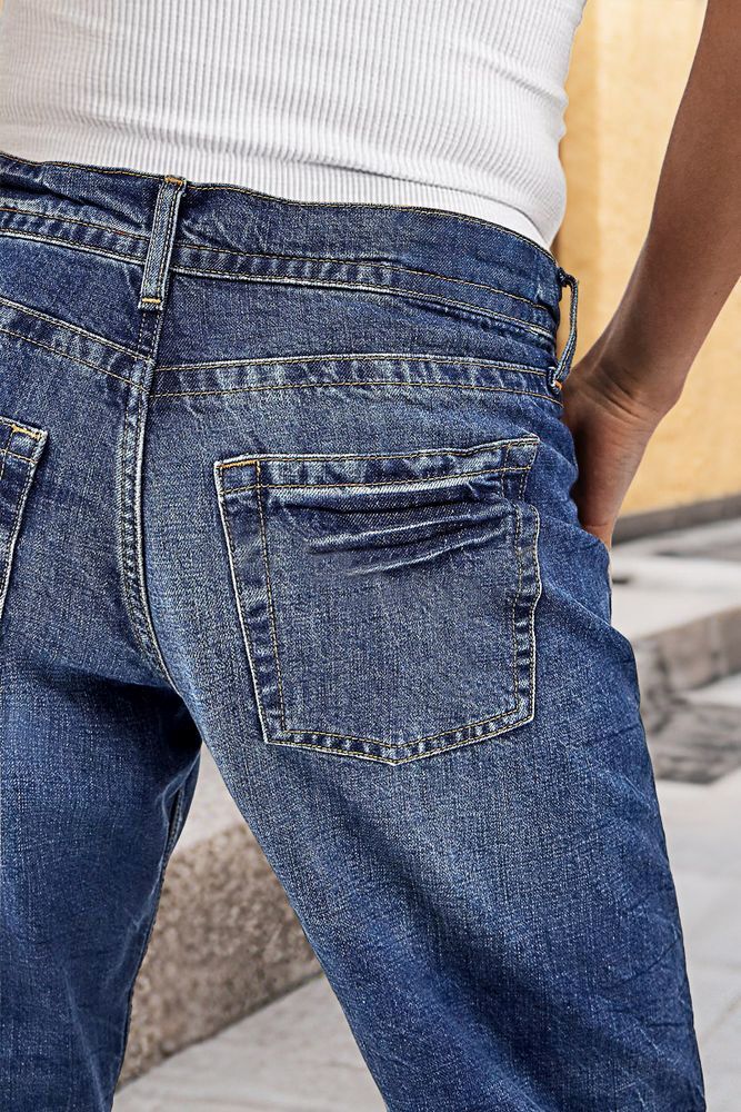 Wash Mid Rise Straight Leg Capri Jeans